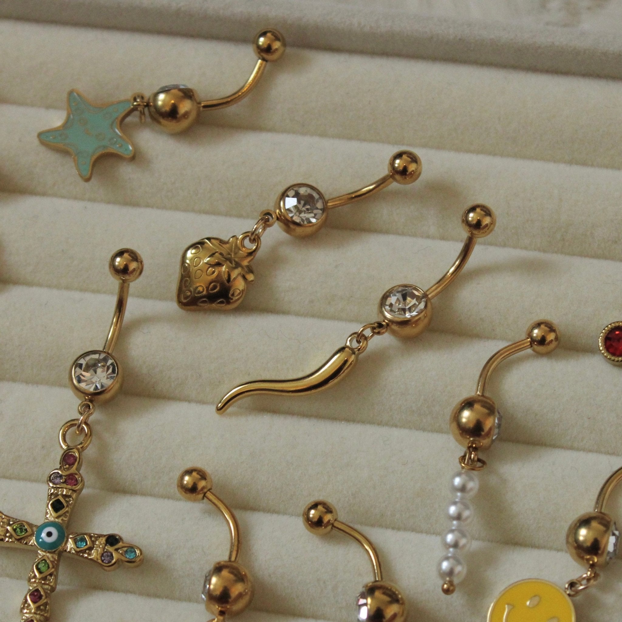 Gold Strawberry Belly Bar - ILLUSIVE JEWELS