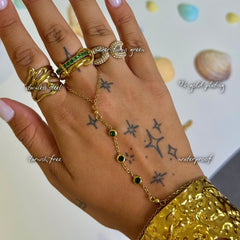Green Nova Hand Chain — features