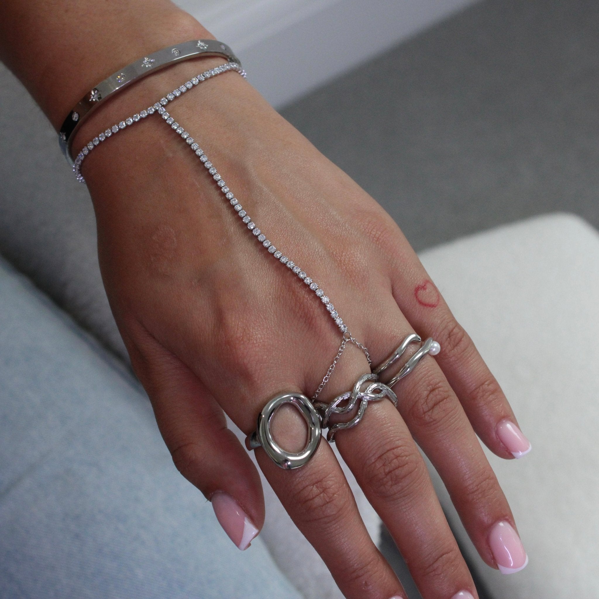 Icy Silver Hand Chain - ILLUSIVE JEWELS