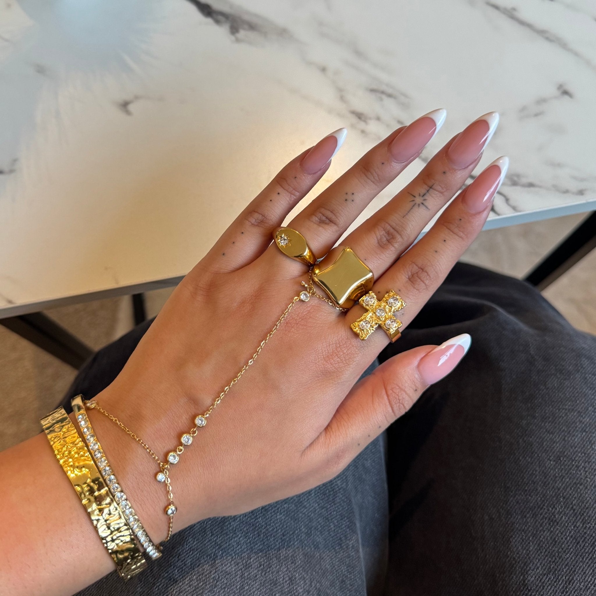 Nelly Gold Hand Chain - ILLUSIVE JEWELS
