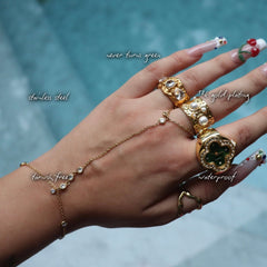 Nelly Gold Hand Chain — features