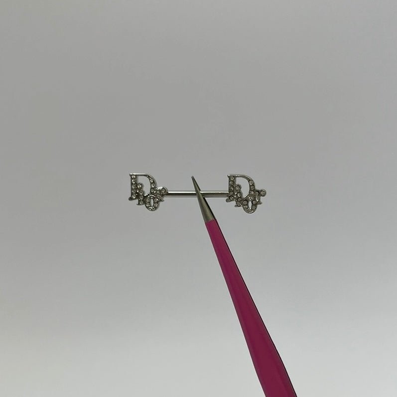Silver Diamanté D Nipple Bars - ILLUSIVE JEWELS