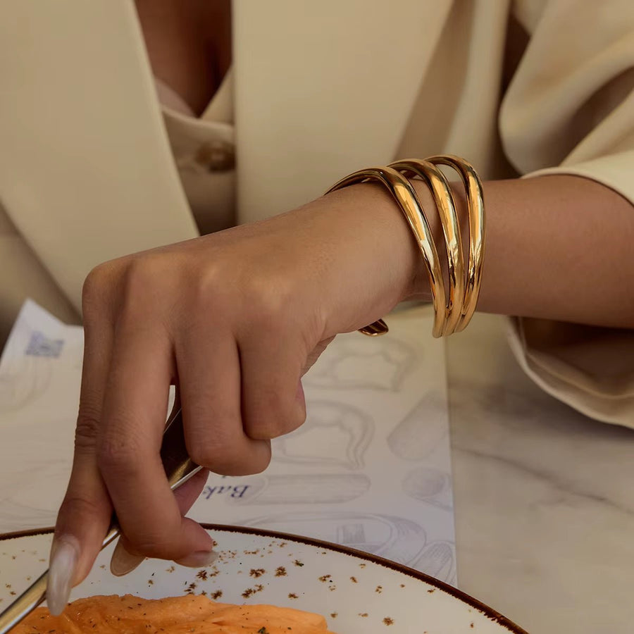 Soleia Gold Cuff Bracelet - ILLUSIVE JEWELS USA