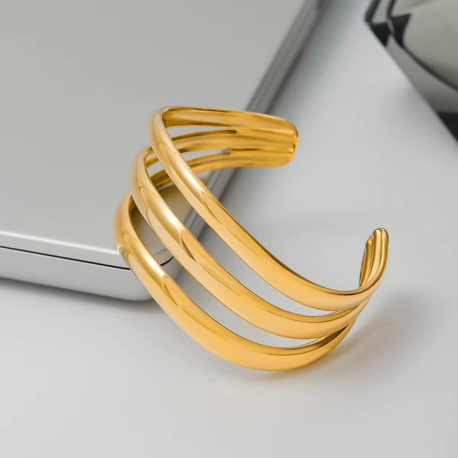 Soleia Gold Cuff Bracelet - ILLUSIVE JEWELS USA
