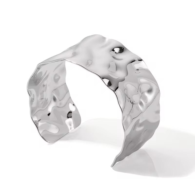 Zuri Silver Bangle - ILLUSIVE JEWELS